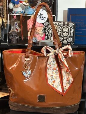 Dooney & Bourke